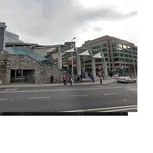 Custom House Harbour Apartments, Ifsc Homestay Dublin